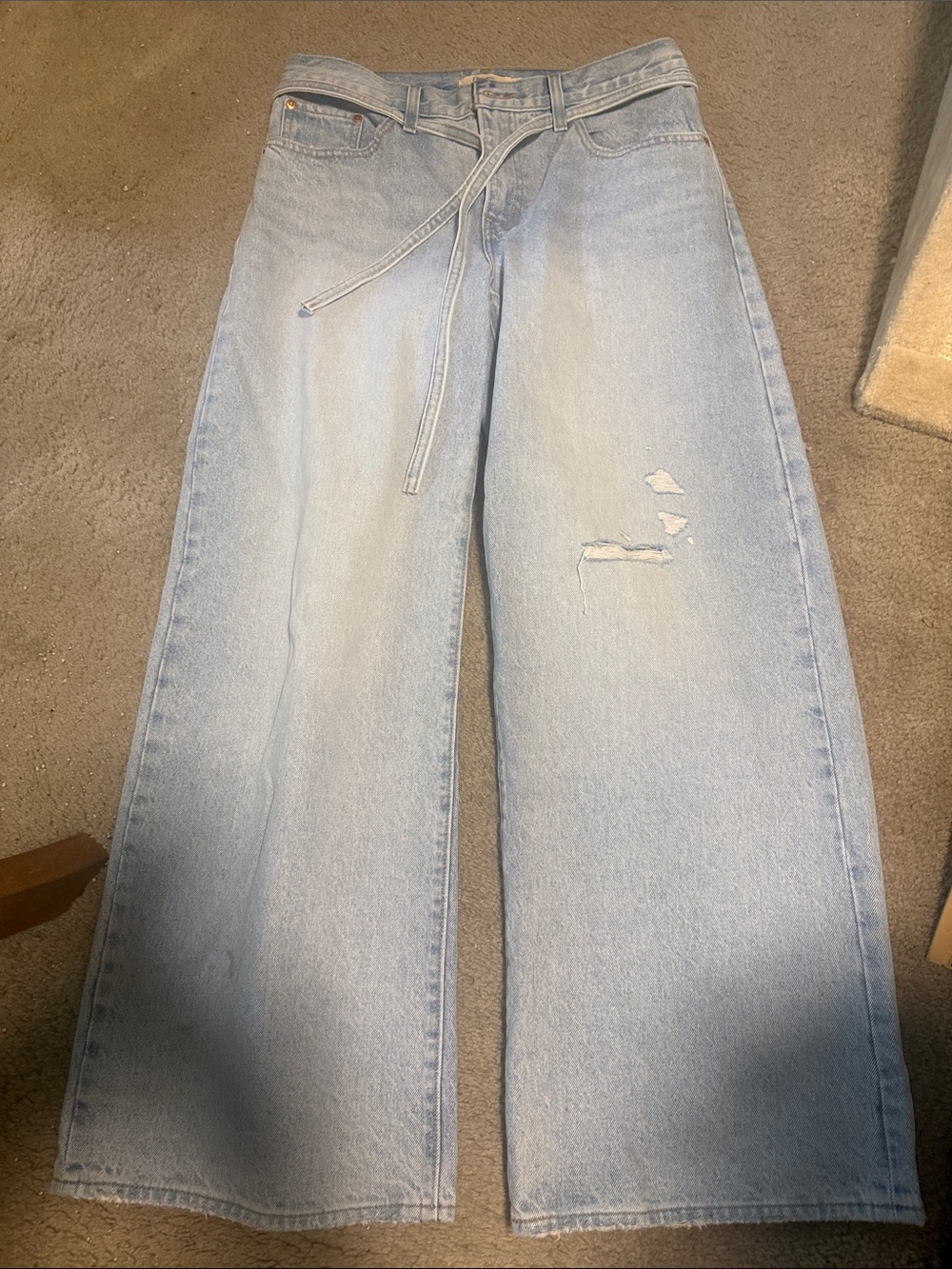 Levi's Light Blue Wide-Leg Jeans with Self-Tie Belt Sz 28